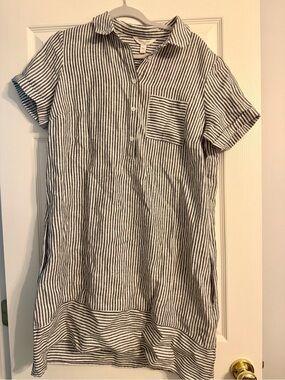 Garnet Hill Navy and White Striped Short-Sleeve Button Front Shirt